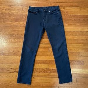 Banana Republic “The Traveler” mens 33x34 slim jeans, dark blue